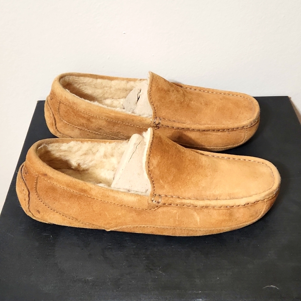 Ugg Loafers - image 4